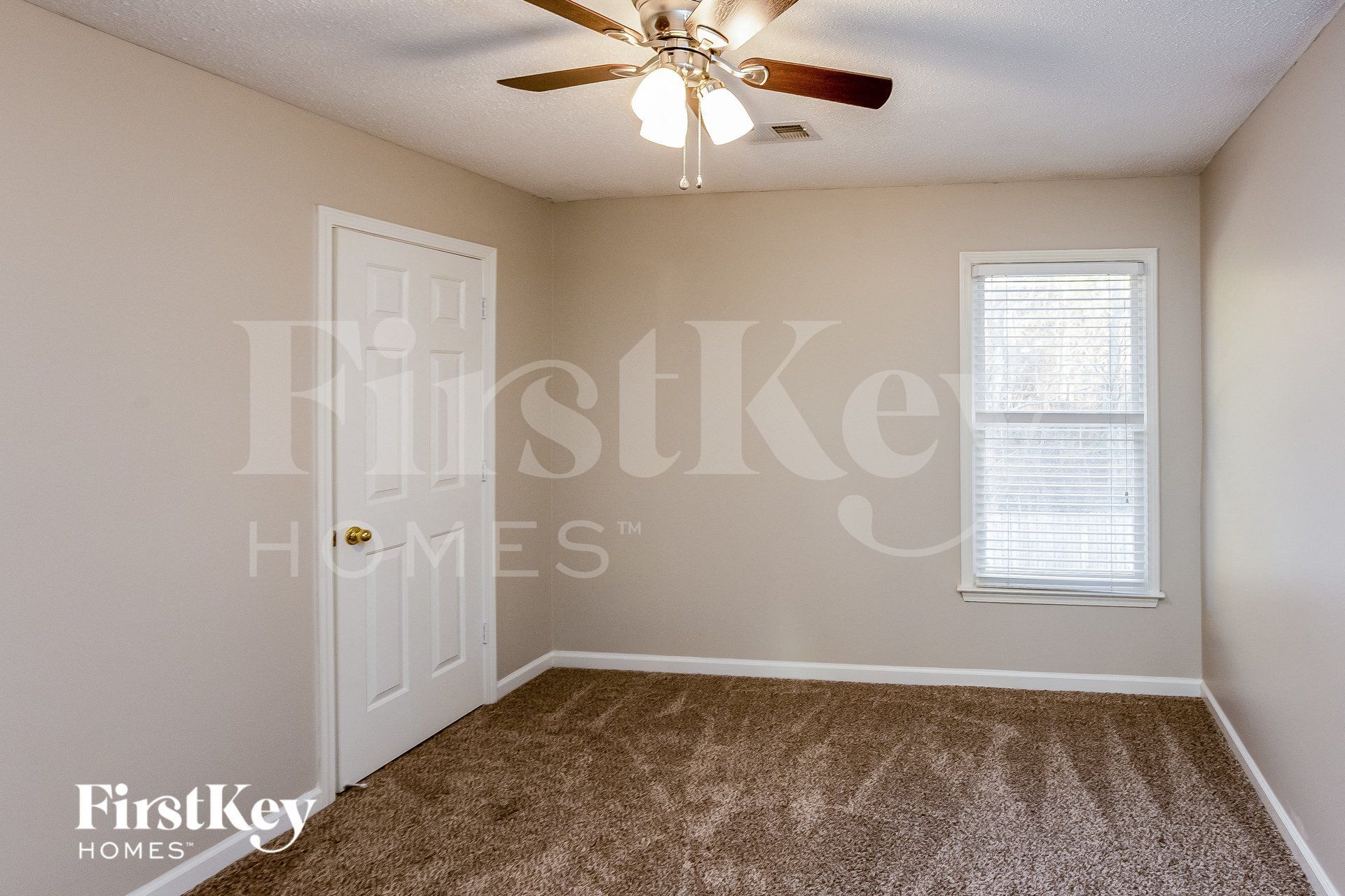 Building Photo - 2048 Bohemia Cove