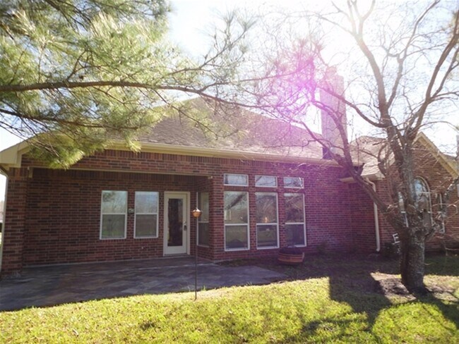 Building Photo - 7722 Heron Lakes Dr