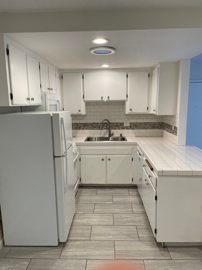 Kitchen - 4077 30th St