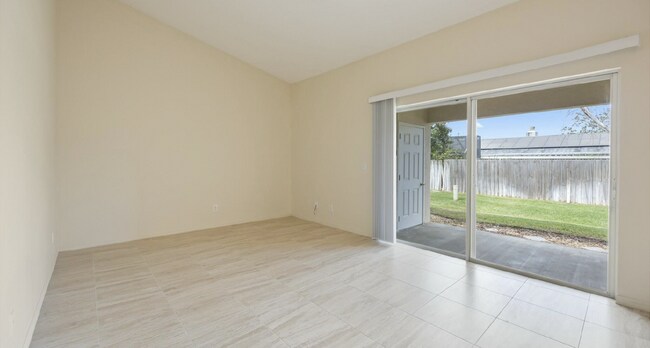 Building Photo - Charming 2-Bed, 2-Bath Home on Foxwood Drive – Cozy Living in Melbourne!