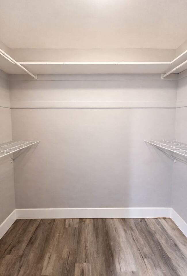 Building Photo - Newly Renovated 3 Bed / 2 Bath Single-Family Home with 2-Car Garage