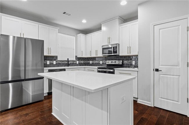 Building Photo - 5038 Longview Walk