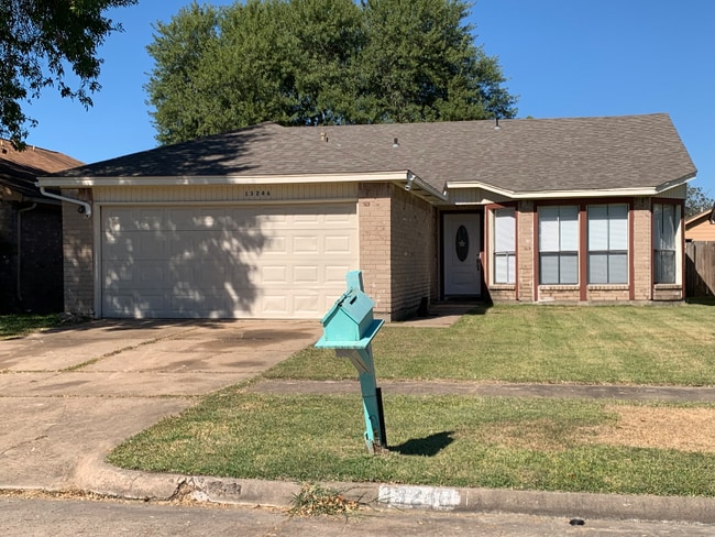 Building Photo - 13246 Sharpbill Dr