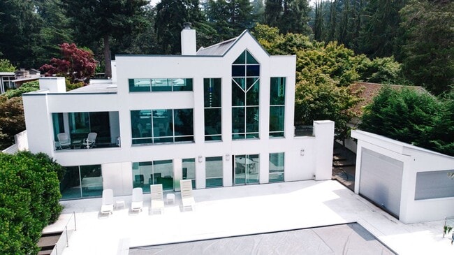 Building Photo - One of a kind private estate on Gravelly Lake in Lakewood