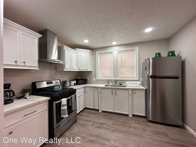 Building Photo - 3 br, 1.5 bath House - 3714 Yale Street