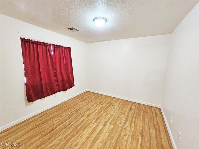 Building Photo - 1700 Sycamore Ave