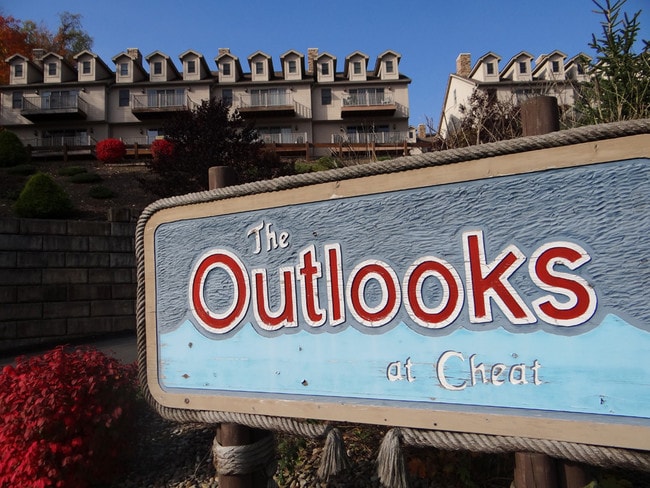 The Outlooks - 54 Waterside Dr