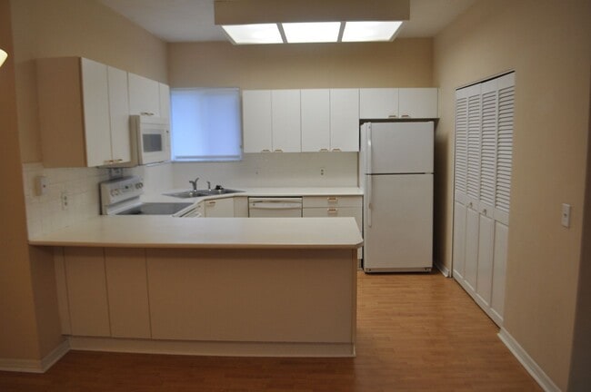 Building Photo - 2 Bedroom 2 Bath in Plantation Bay in Ormond Beach