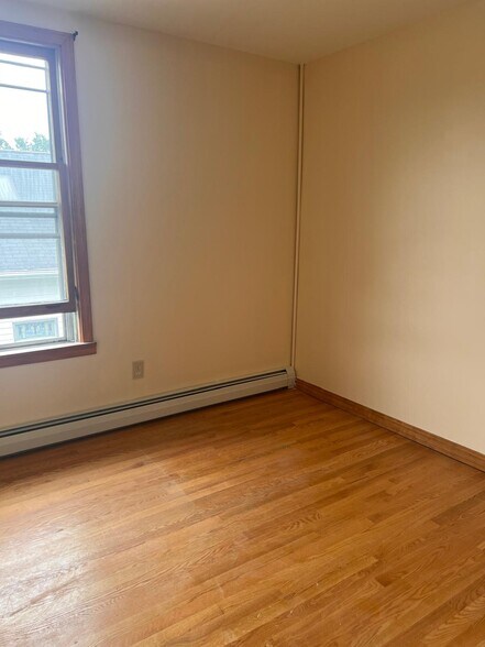 Building Photo - 115 Masten Ave