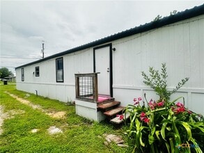 Building Photo - 217 E Schulz St