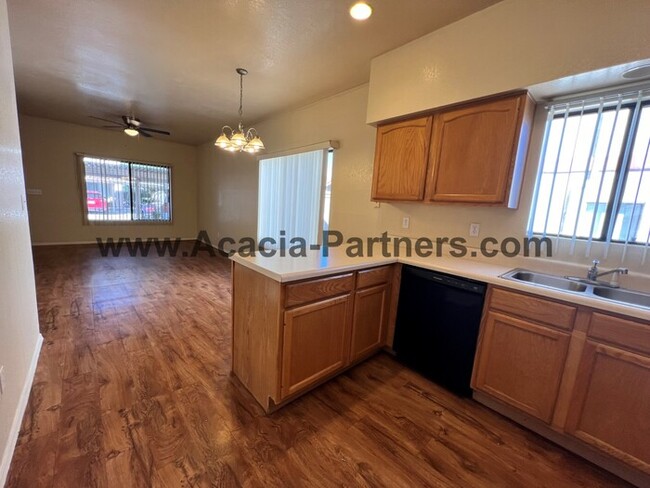 Building Photo - **Gated!!**Two Bedroom Townhome**MOVE -IN ...