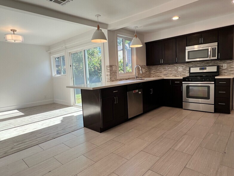 Building Photo - 4364 Toland Way