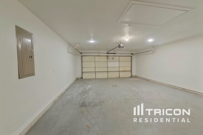 Building Photo - 1312 Pierron Dr