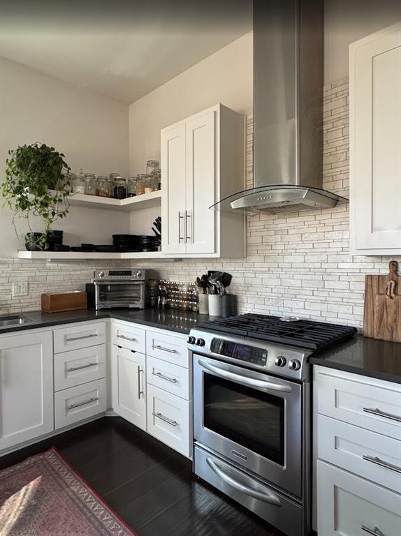 Building Photo - 502 W 51st St