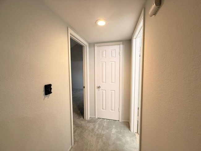 Building Photo - Updated 2 Bedroom, 2 Bath Condo in Gated Summershore Community – San Jose!