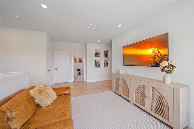 Building Photo - 7279 Kodiak Ln