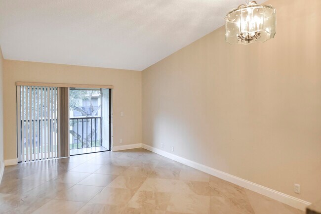 Building Photo - 21951 Soundview Terrace