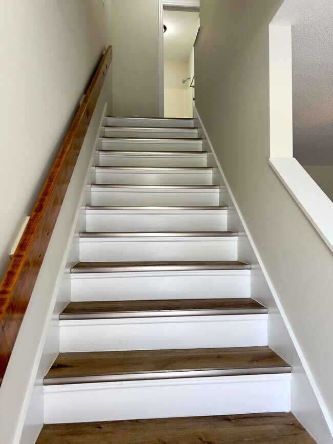 Building Photo - 56 Bell Rd