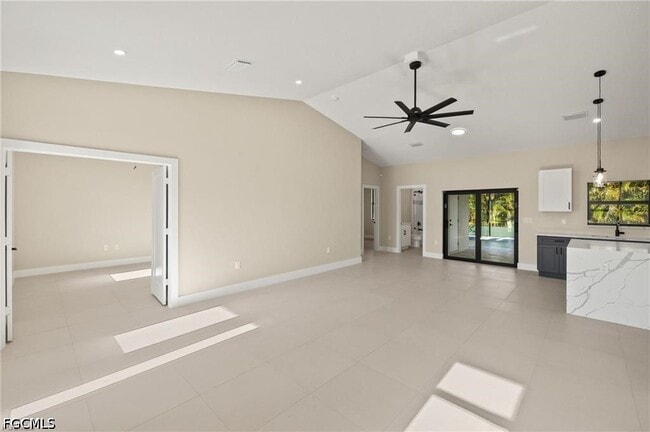 Building Photo - 1008 NW 36th Pl