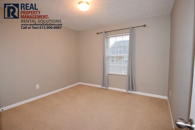 Building Photo - 1308 Crown Point Place