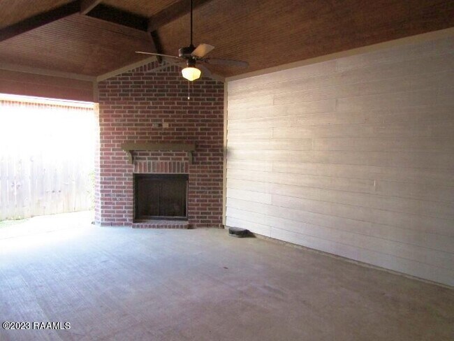 Building Photo - 201 Grand Pointe Blvd