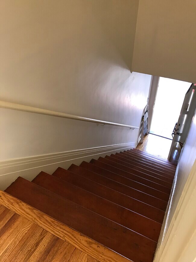 Entrance stairs - 416 N Orange Grove Ave