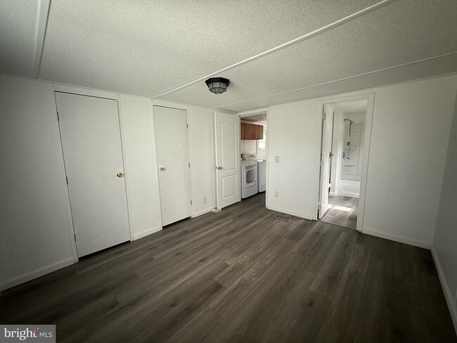 Building Photo - 149 Gregory Pl