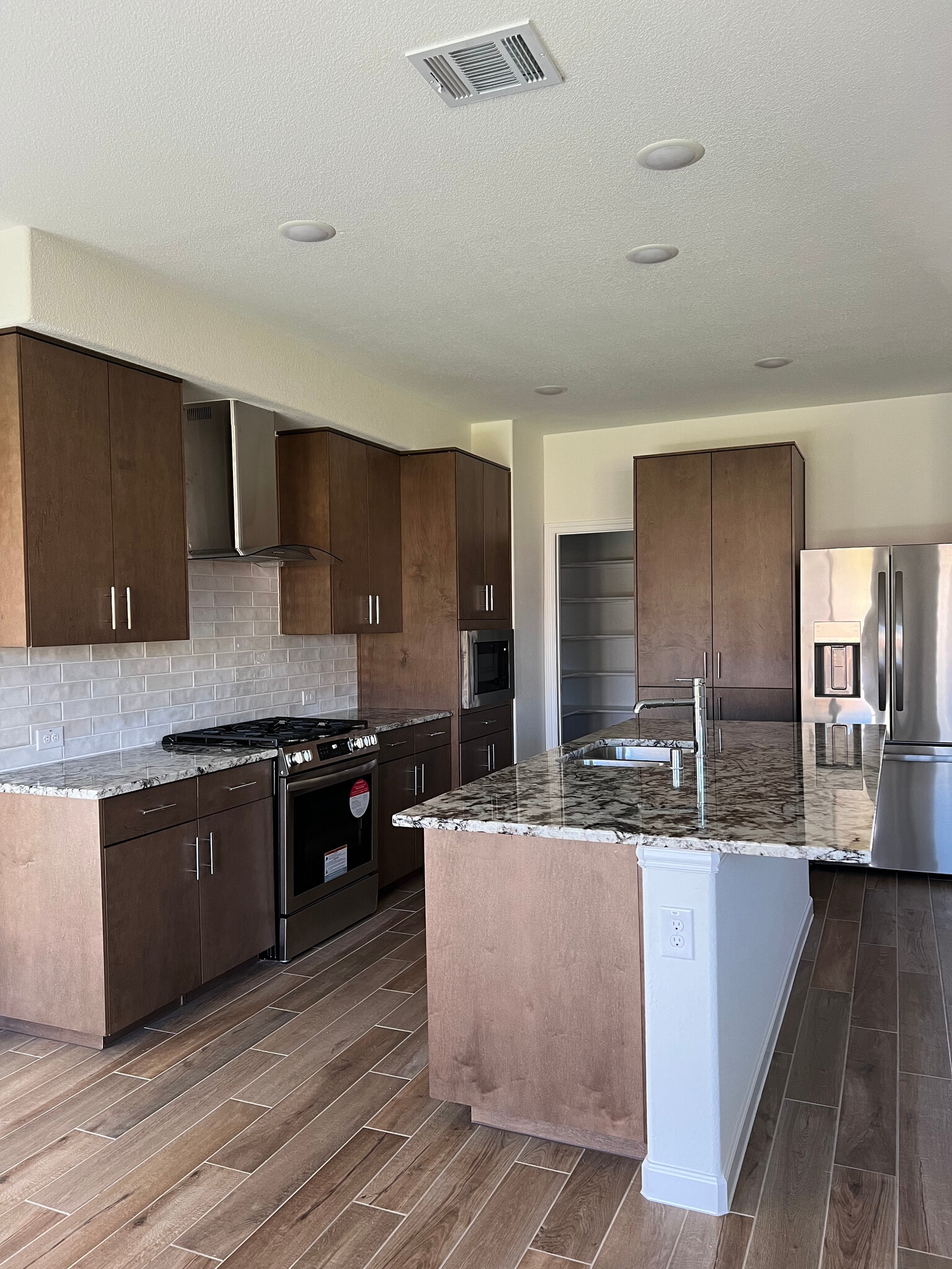 Building Photo - 1243 Mill Pl