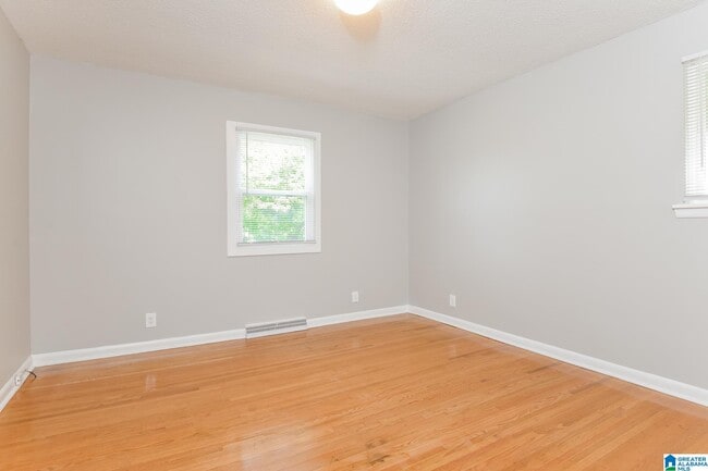 Building Photo - 2905 Westview Dr