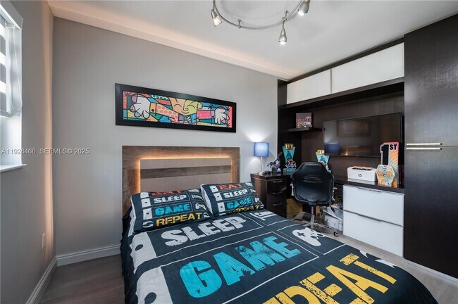 Building Photo - 15863 SW 71st St