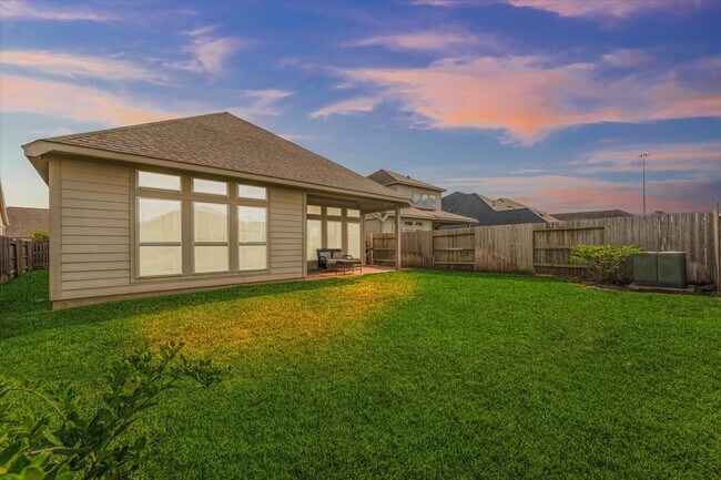 Building Photo - 19819 Old Saddle Ln