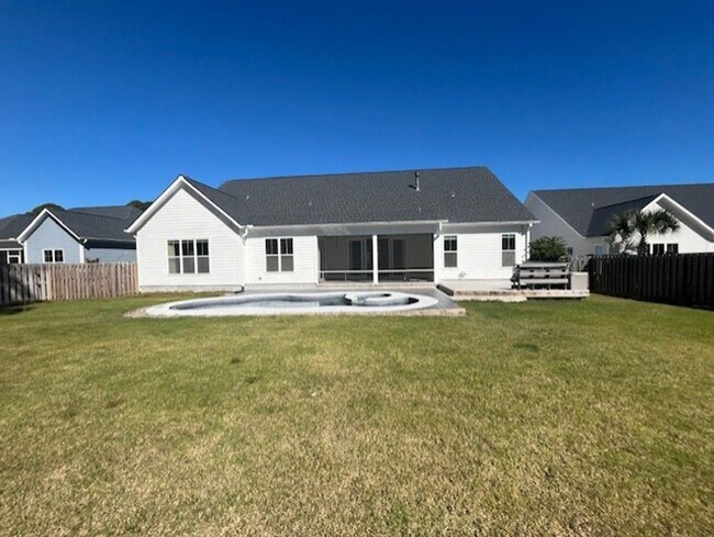 Building Photo - Experience Elegance and Privacy