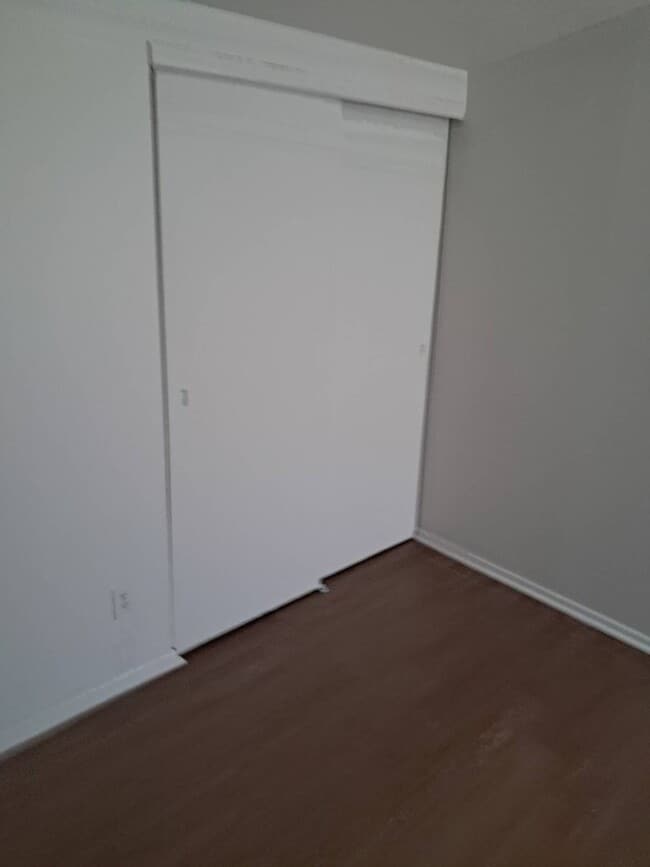 Building Photo - 8836eN95thM