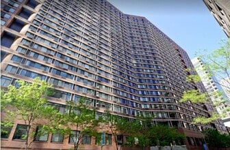 Building Photo - 211 E Ohio St