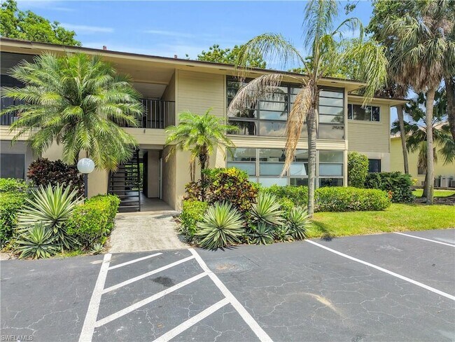 Building Photo - 5713 Foxlake Dr
