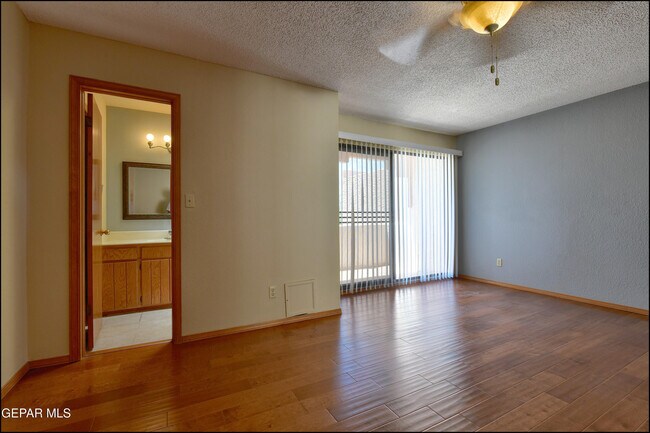 Building Photo - 710 N Resler Dr