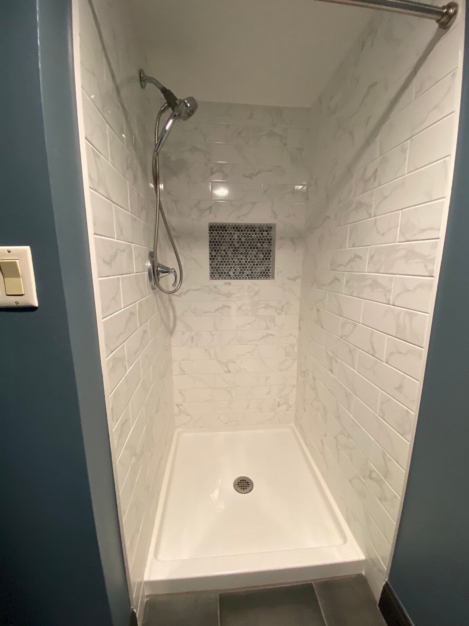 Building Photo - 917 Vose Dr