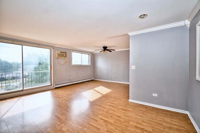 Building Photo - 9445 Kenton Ave