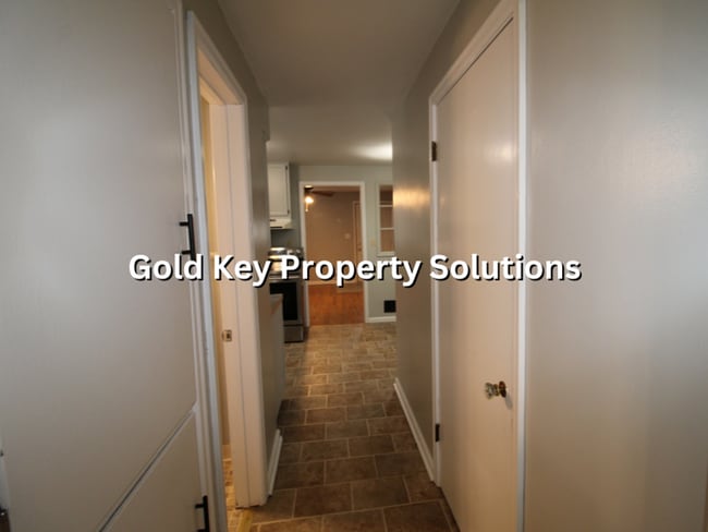 Building Photo - 810-812 Alhambra Dr