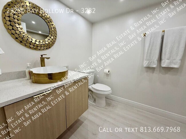 Building Photo - 29230 Bay Hollow Dr