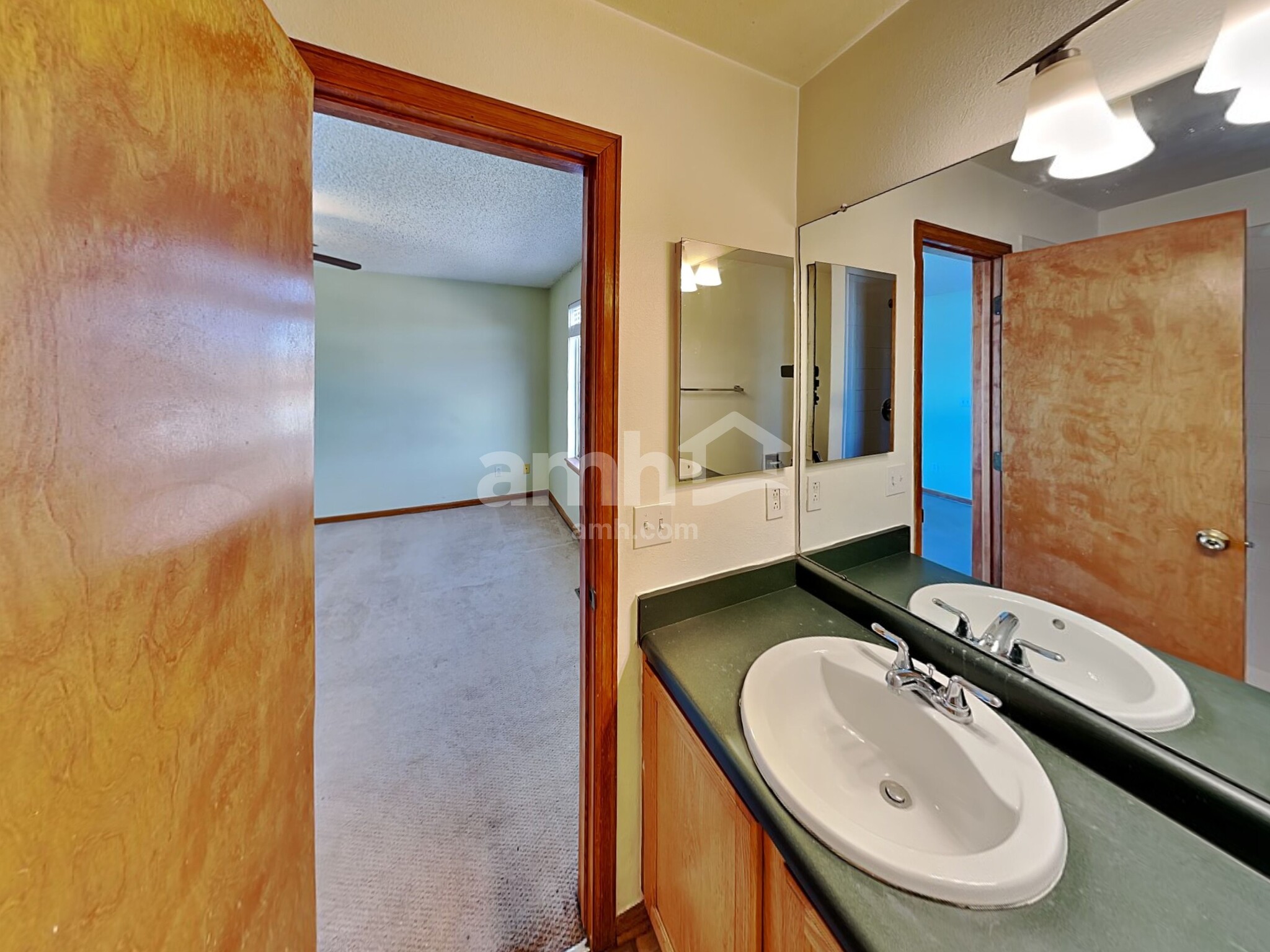 Building Photo - 4077 Ensenada St