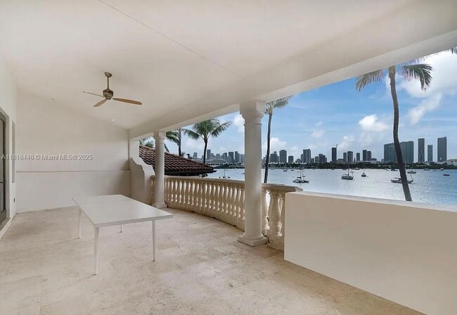 Building Photo - 432 S Hibiscus Dr