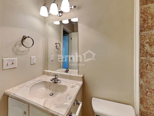Building Photo - 5157 Parkview Ct SW