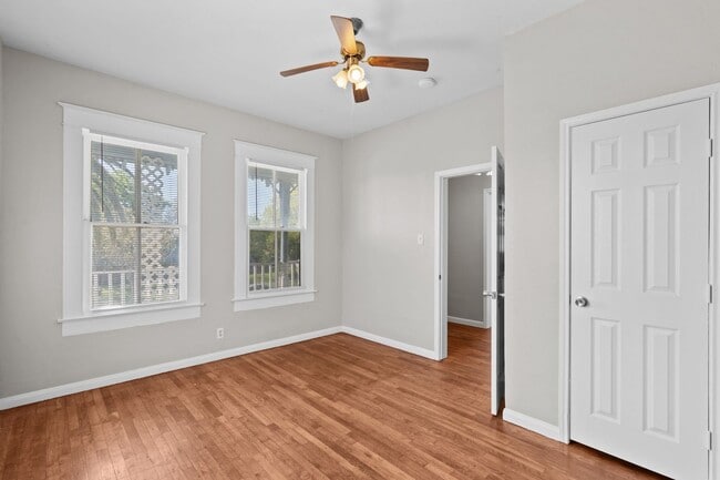 Building Photo - 4020 Avenue O 1/2