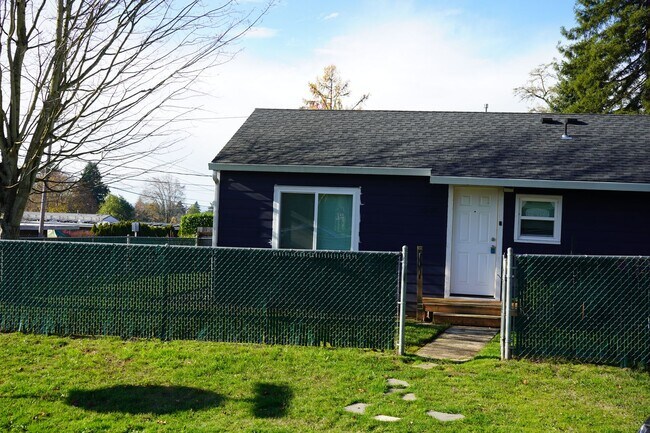 Building Photo - r1500VDuplex