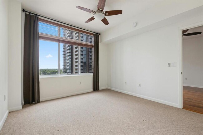 Building Photo - 54 Rainey St