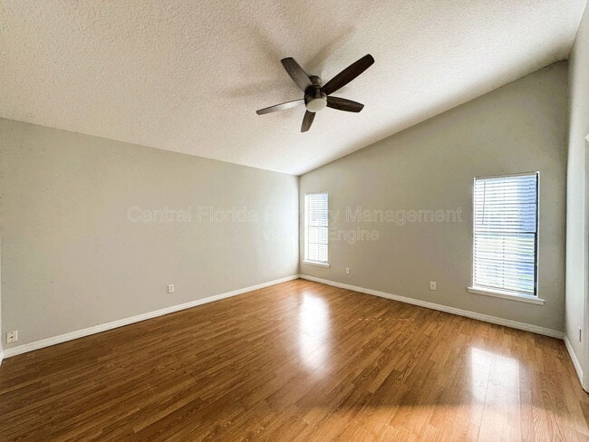 Building Photo - 1407 Spring Ridge Dr