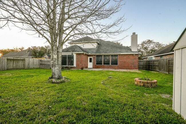 Building Photo - 212 Rolling Springs Ln