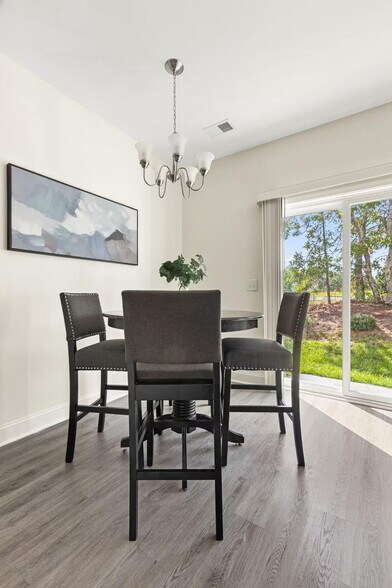 Building Photo - 739 Jacobs Millpond Rd