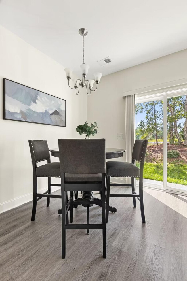 Building Photo - 739 Jacobs Millpond Rd